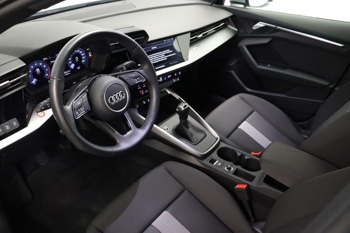 Fahrzeugabbildung Audi A3 Sportback 30 TFSI advanced |VirtualCP|ACC|LED