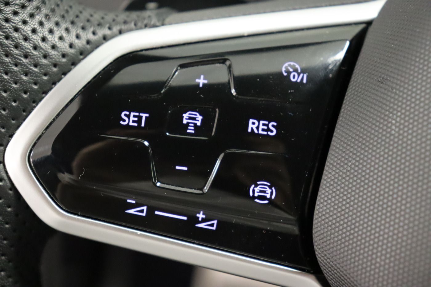 Fahrzeugabbildung Volkswagen Arteon Shooting Brake 2.0 TDI 4Motion DSG R-Line