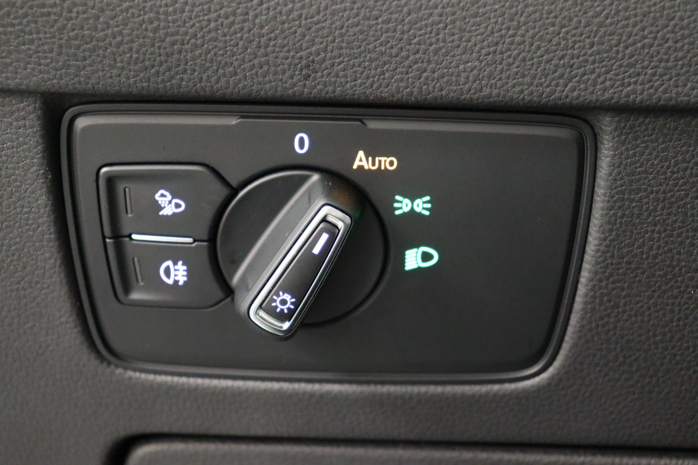 Fahrzeugabbildung Volkswagen Arteon Shooting Brake 2.0 TDI 4Motion DSG R-Line