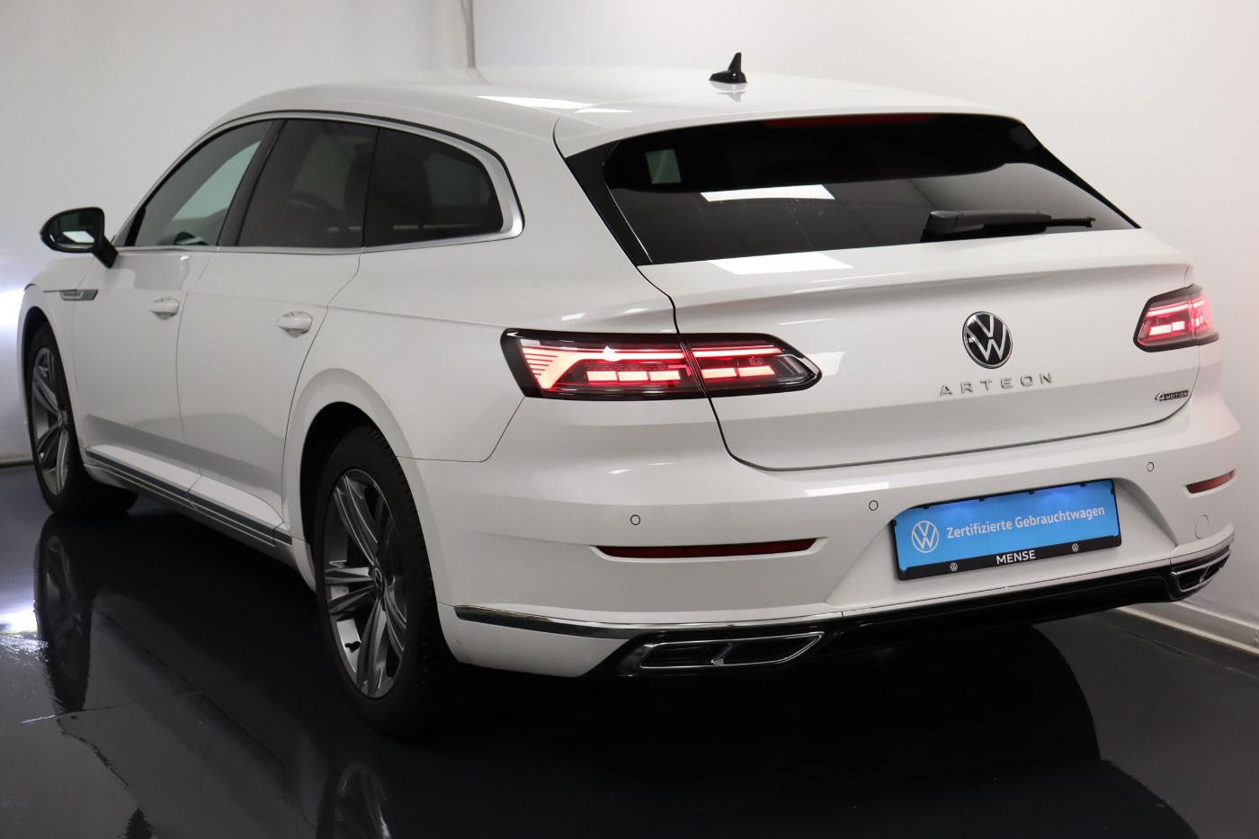 Fahrzeugabbildung Volkswagen Arteon Shooting Brake 2.0 TDI 4Motion DSG R-Line