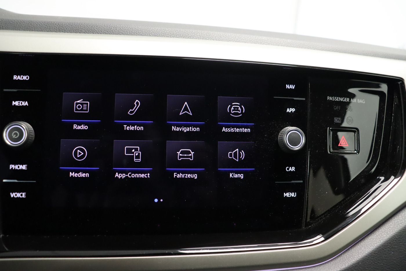 Fahrzeugabbildung Volkswagen Taigo 1.0 TSI MOVE |FLA|CarPlay|KlimaA|SHZG|PDC