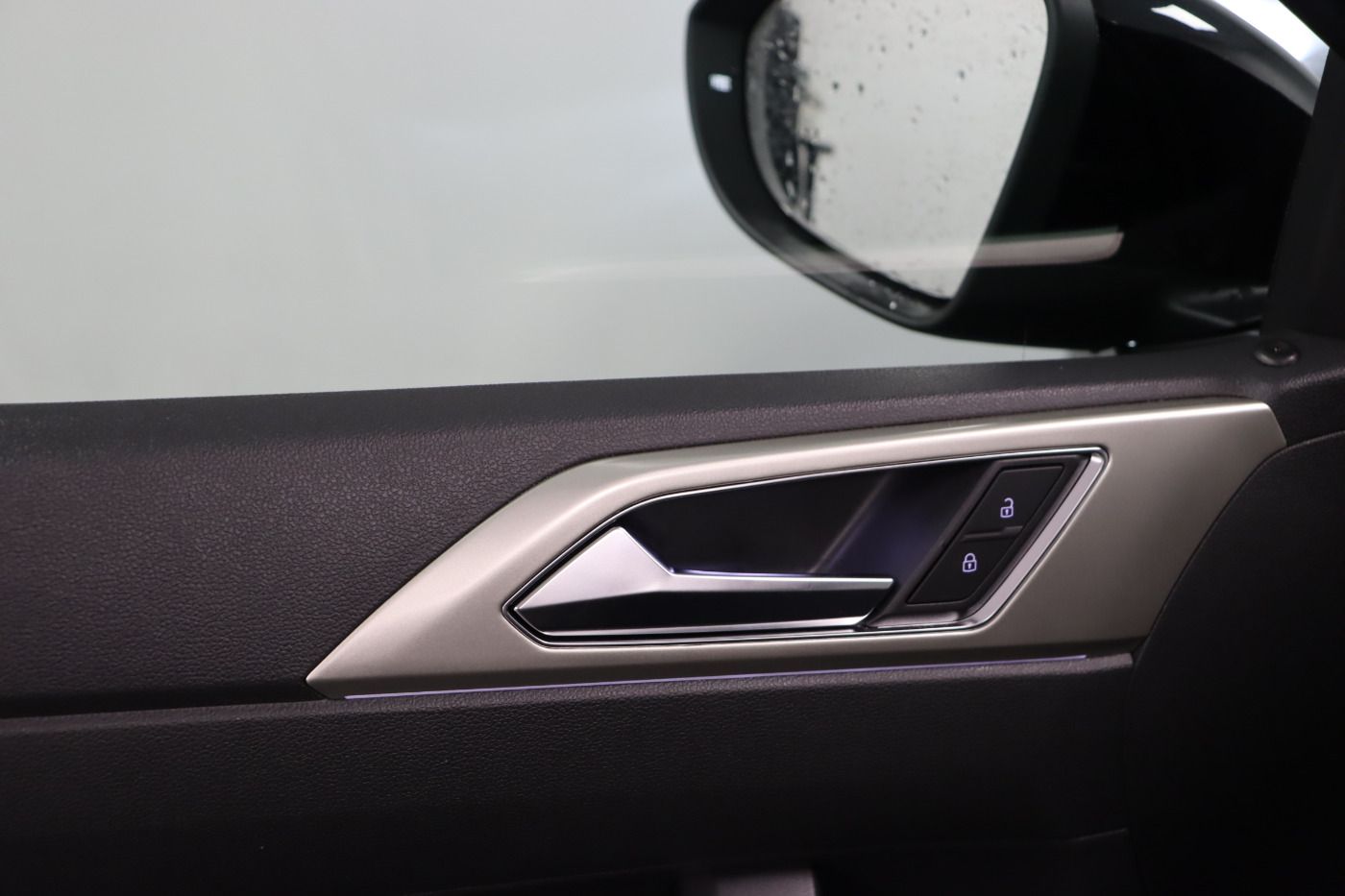 Fahrzeugabbildung Volkswagen Taigo 1.0 TSI MOVE |FLA|CarPlay|KlimaA|SHZG|PDC