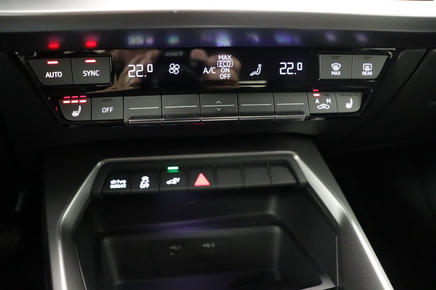 Fahrzeugabbildung Audi A3 Sportback 40 TFSI e S tronic advanced |FLA