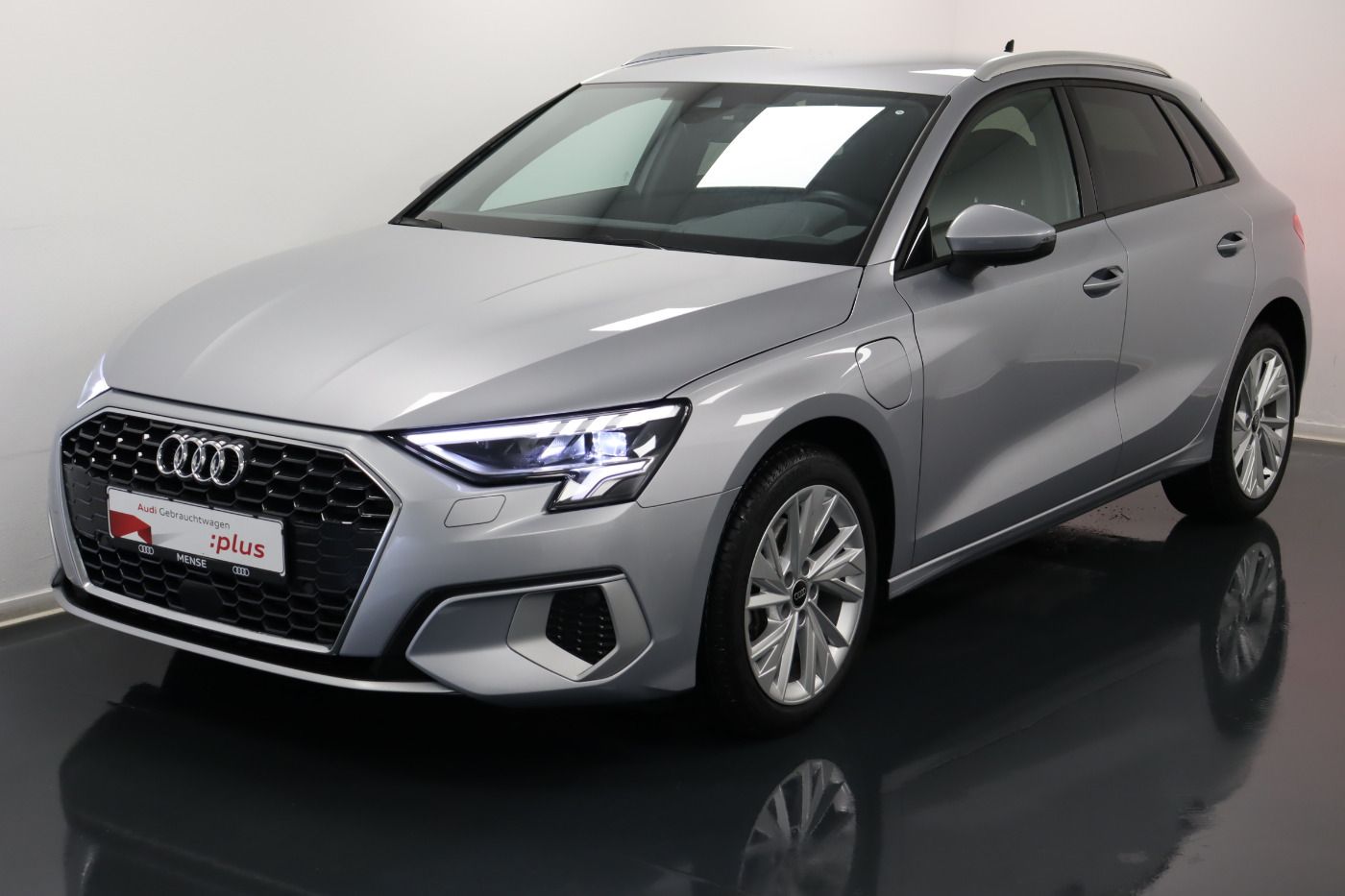 Fahrzeugabbildung Audi A3 Sportback 40 TFSI e S tronic advanced |FLA