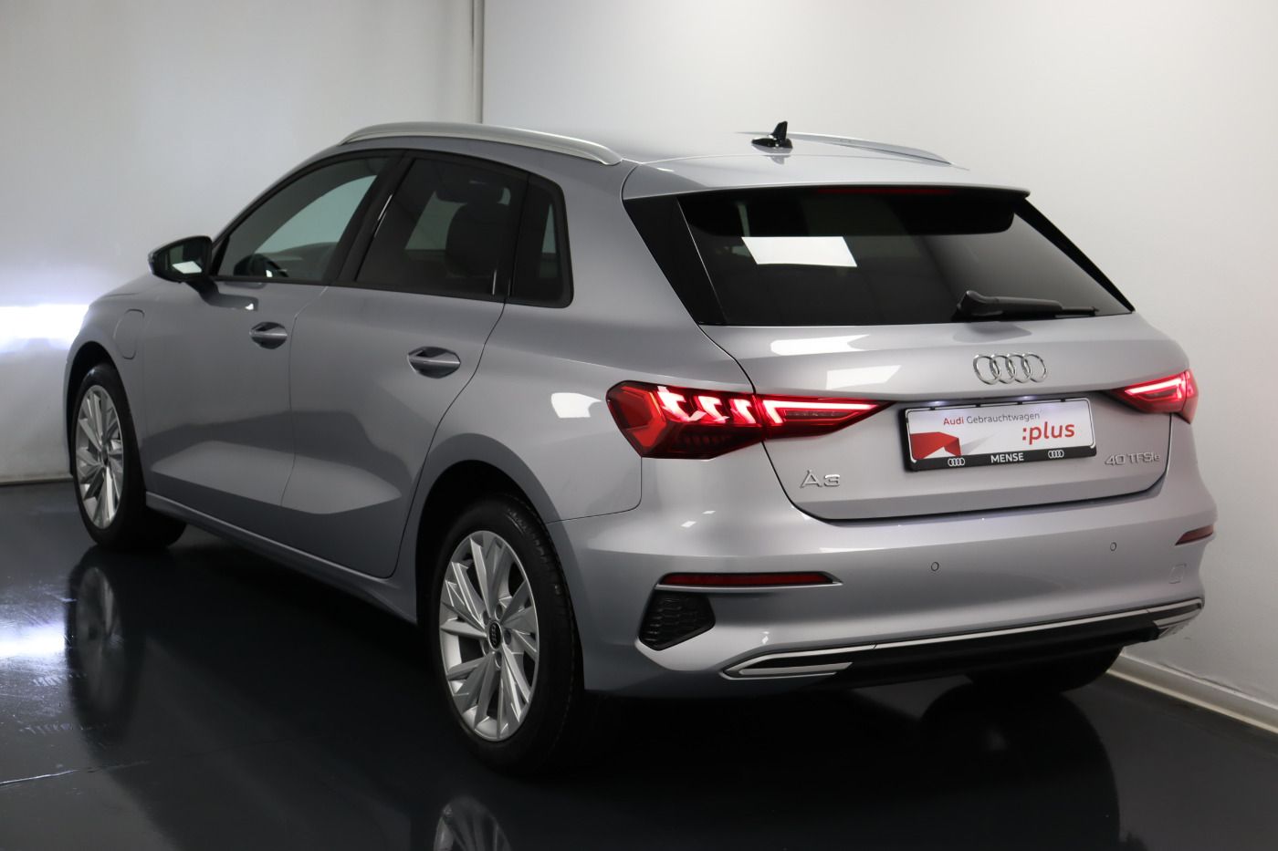 Fahrzeugabbildung Audi A3 Sportback 40 TFSI e S tronic advanced |FLA