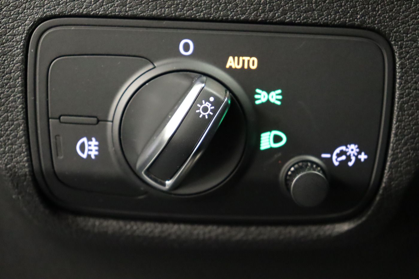 Fahrzeugabbildung Audi Q2 35 TDI S tronic advanced |ACC|FLA|CarPlay|LM