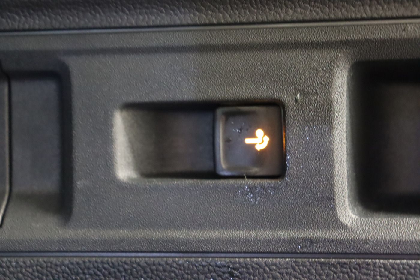 Fahrzeugabbildung Volkswagen Passat Variant 2.0 TDI DSG Business |AHK|Massage