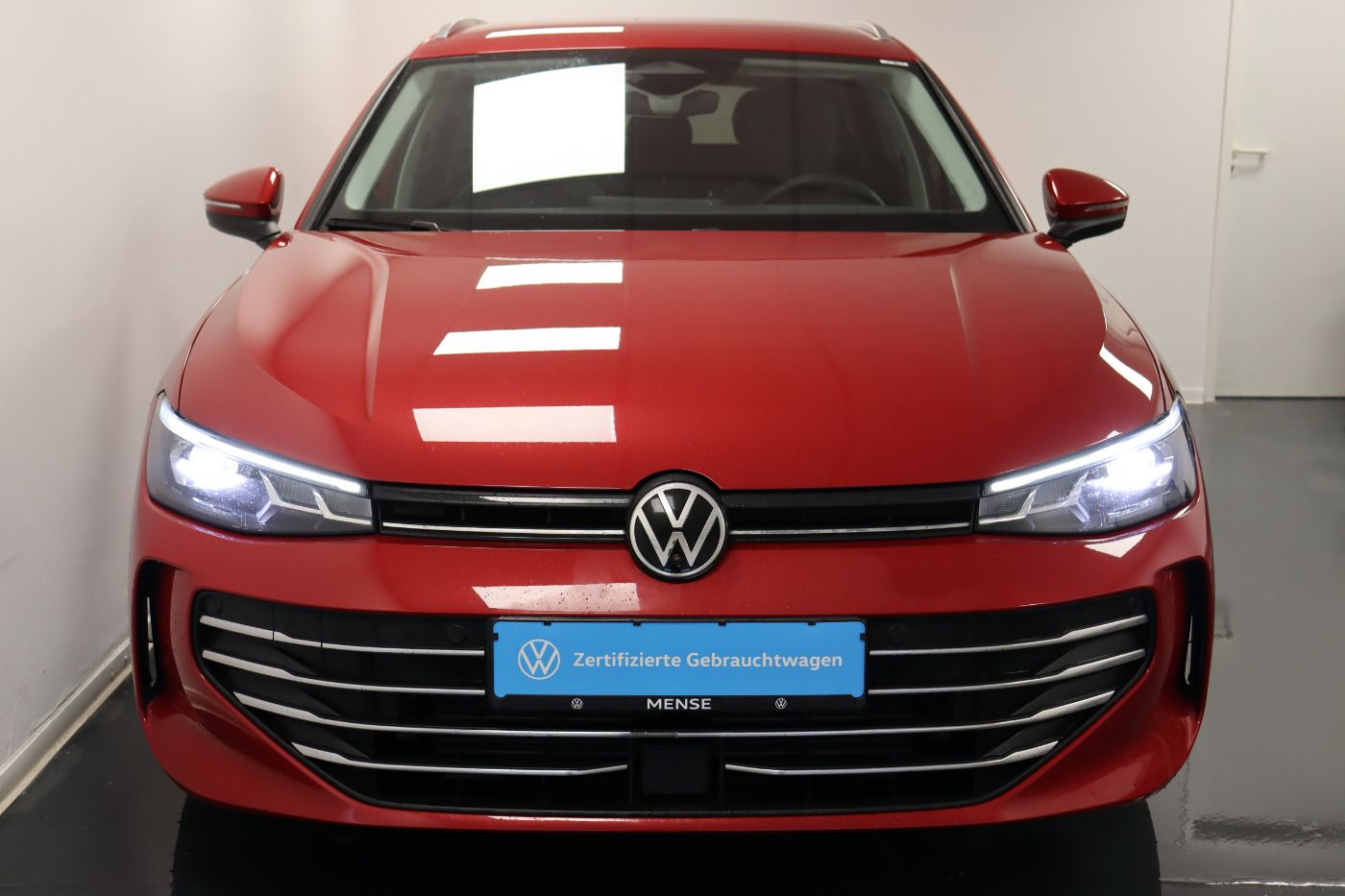 Fahrzeugabbildung Volkswagen Passat Variant 2.0 TDI DSG Business |AHK|Massage