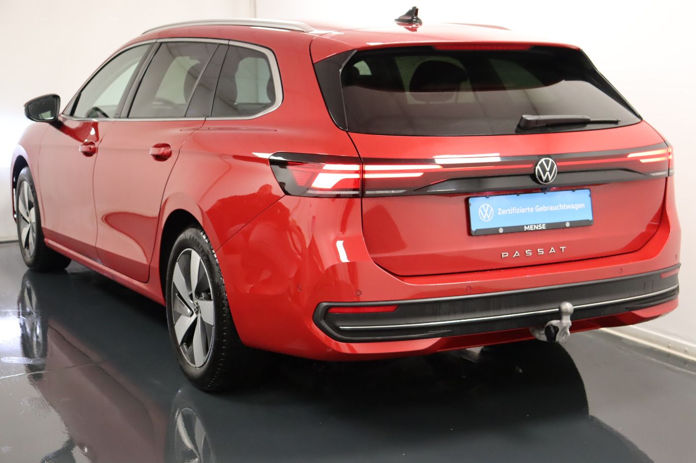 Fahrzeugabbildung Volkswagen Passat Variant 2.0 TDI DSG Business |AHK|Massage