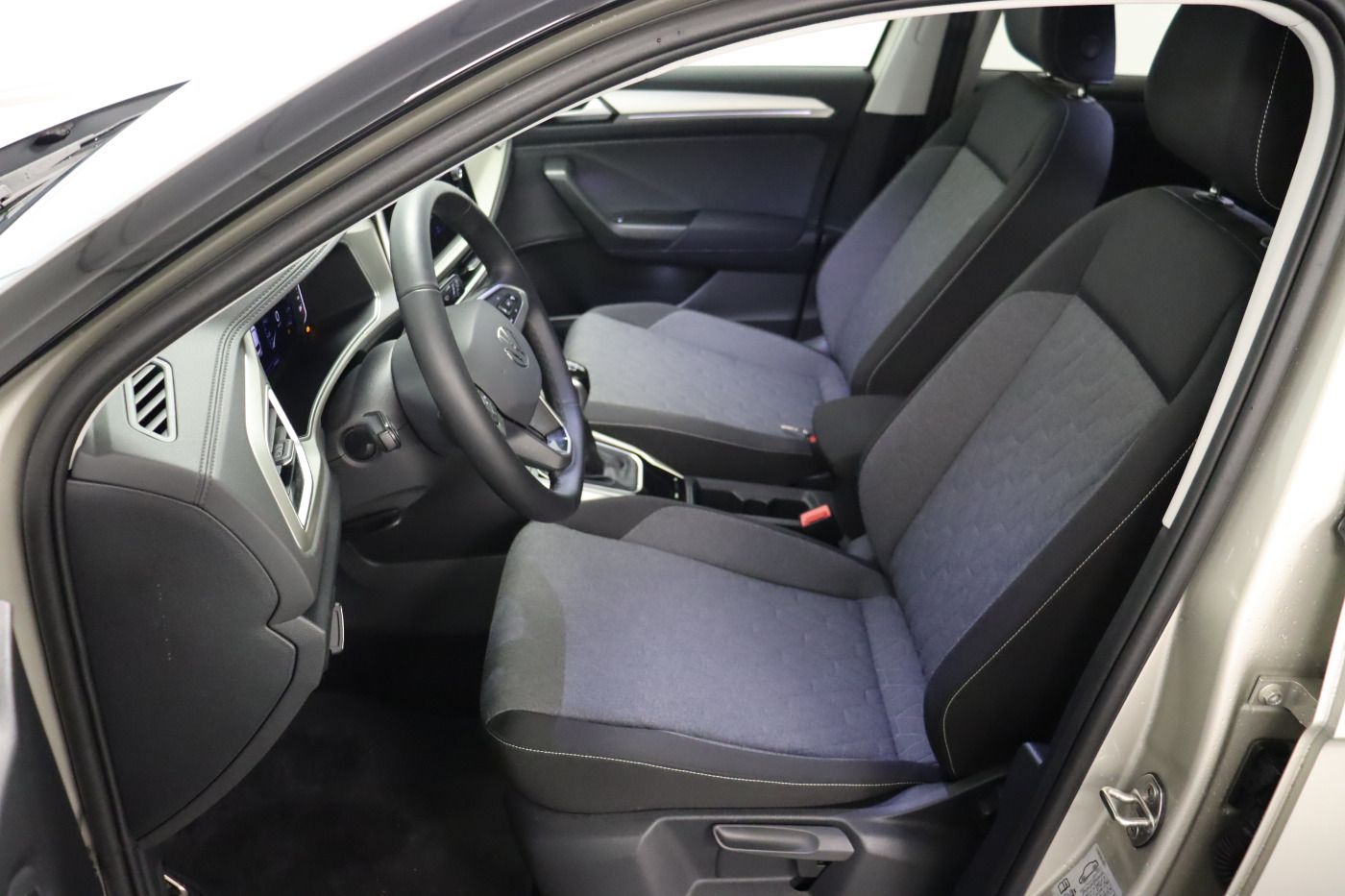 Fahrzeugabbildung Volkswagen T-Roc 1.0 TSI MOVE |FLA|VirtualCP|CarPlay