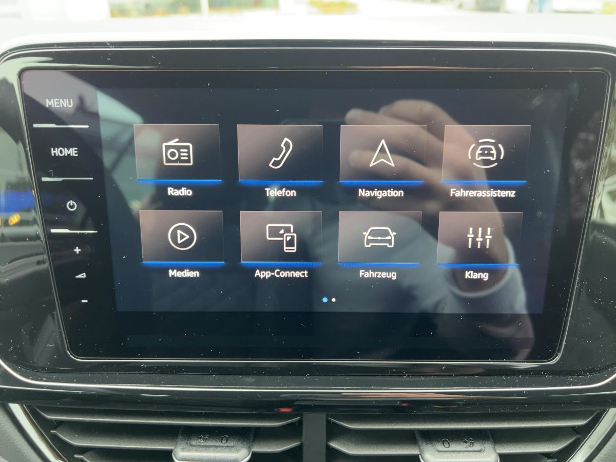 Fahrzeugabbildung Volkswagen T-Roc Cabriolet 1.5 TSI DSG R-Line AHK Nav Leder
