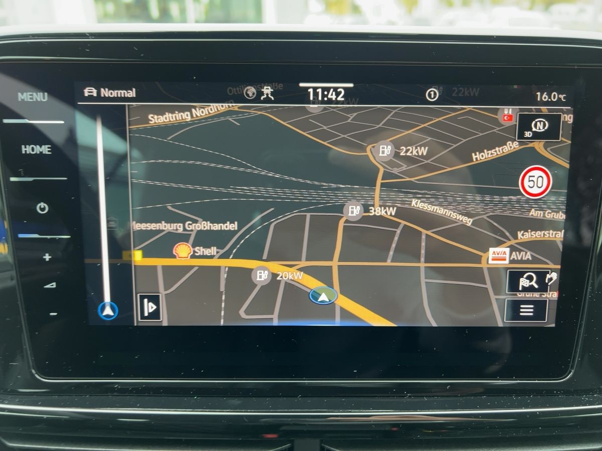 Fahrzeugabbildung Volkswagen T-Roc Cabriolet 1.5 TSI DSG R-Line AHK Nav Leder