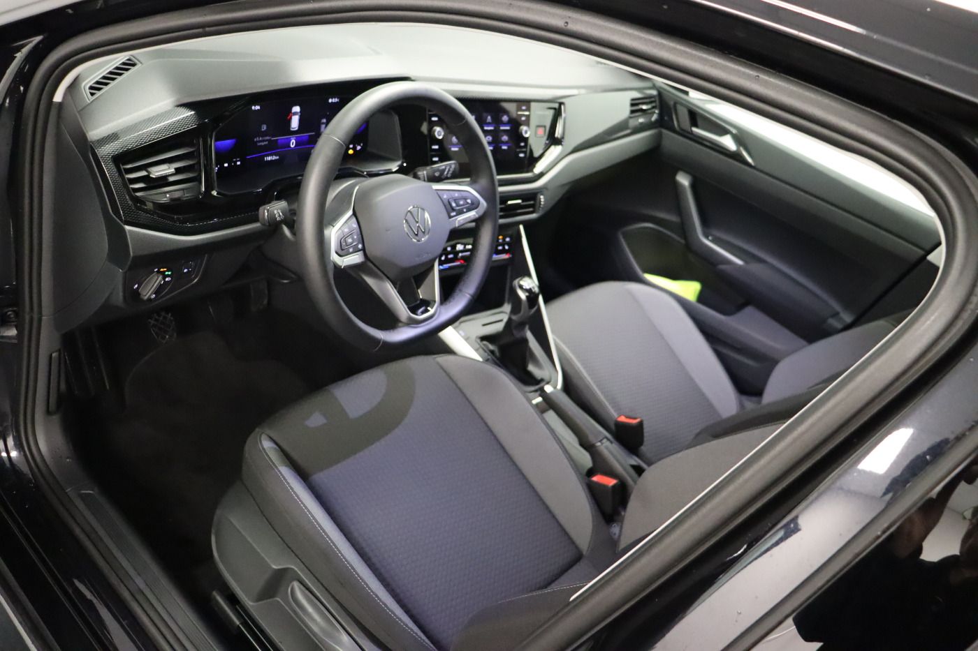 Fahrzeugabbildung Volkswagen Taigo 1.0 TSI Life |CarPlay|LM|KlimaA|Navi|SHZG
