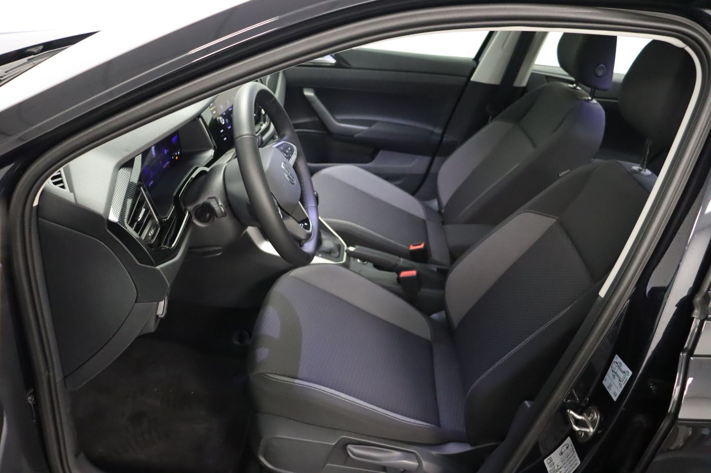 Fahrzeugabbildung Volkswagen Taigo 1.0 TSI Life |CarPlay|LM|KlimaA|SHZG|SpurH