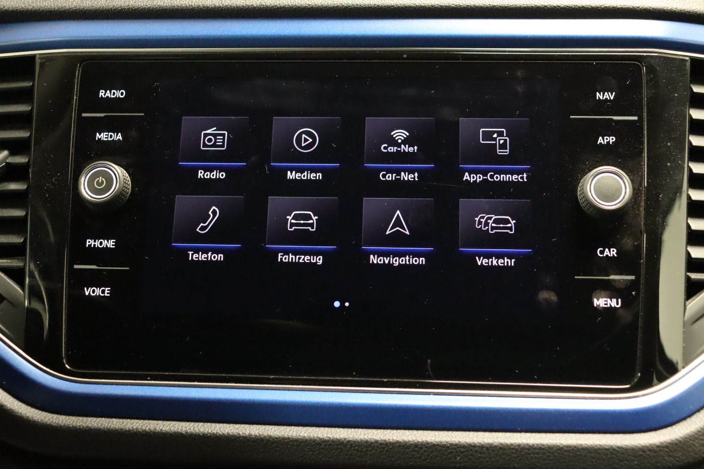 Fahrzeugabbildung Volkswagen T-Roc 1.5 TSI Style |VirtualCP|CarPlay|LM|SHZG