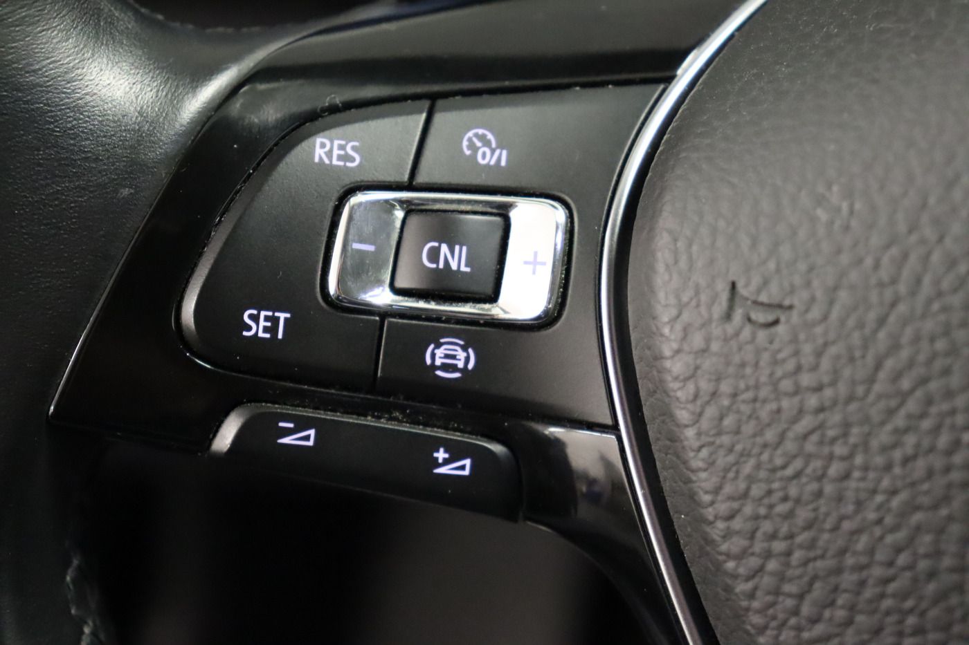Fahrzeugabbildung Volkswagen T-Roc 1.5 TSI Style |VirtualCP|CarPlay|LM|SHZG