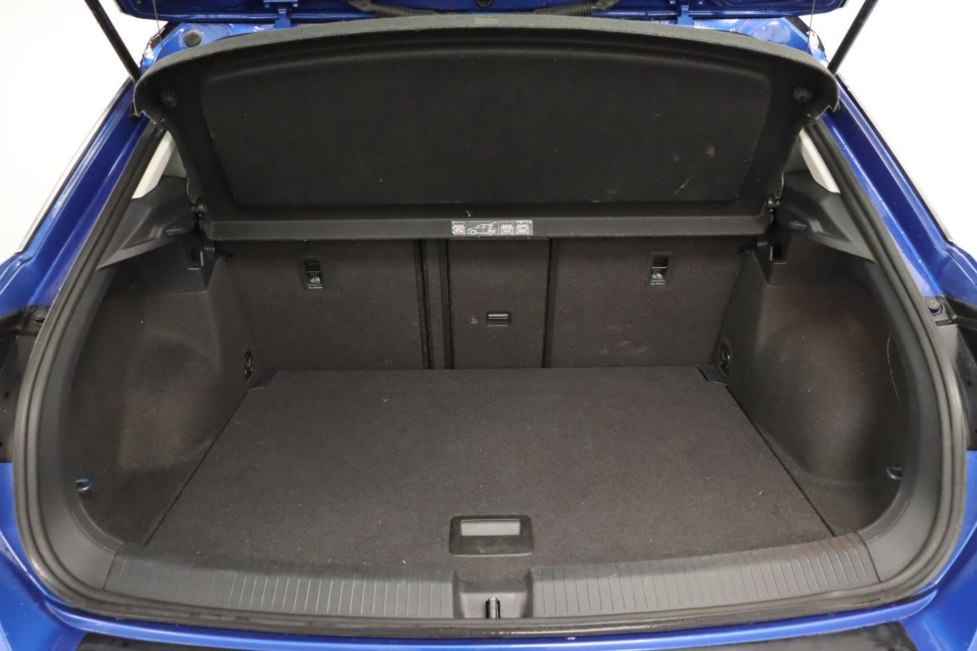 Fahrzeugabbildung Volkswagen T-Roc 1.5 TSI Style |VirtualCP|CarPlay|LM|SHZG