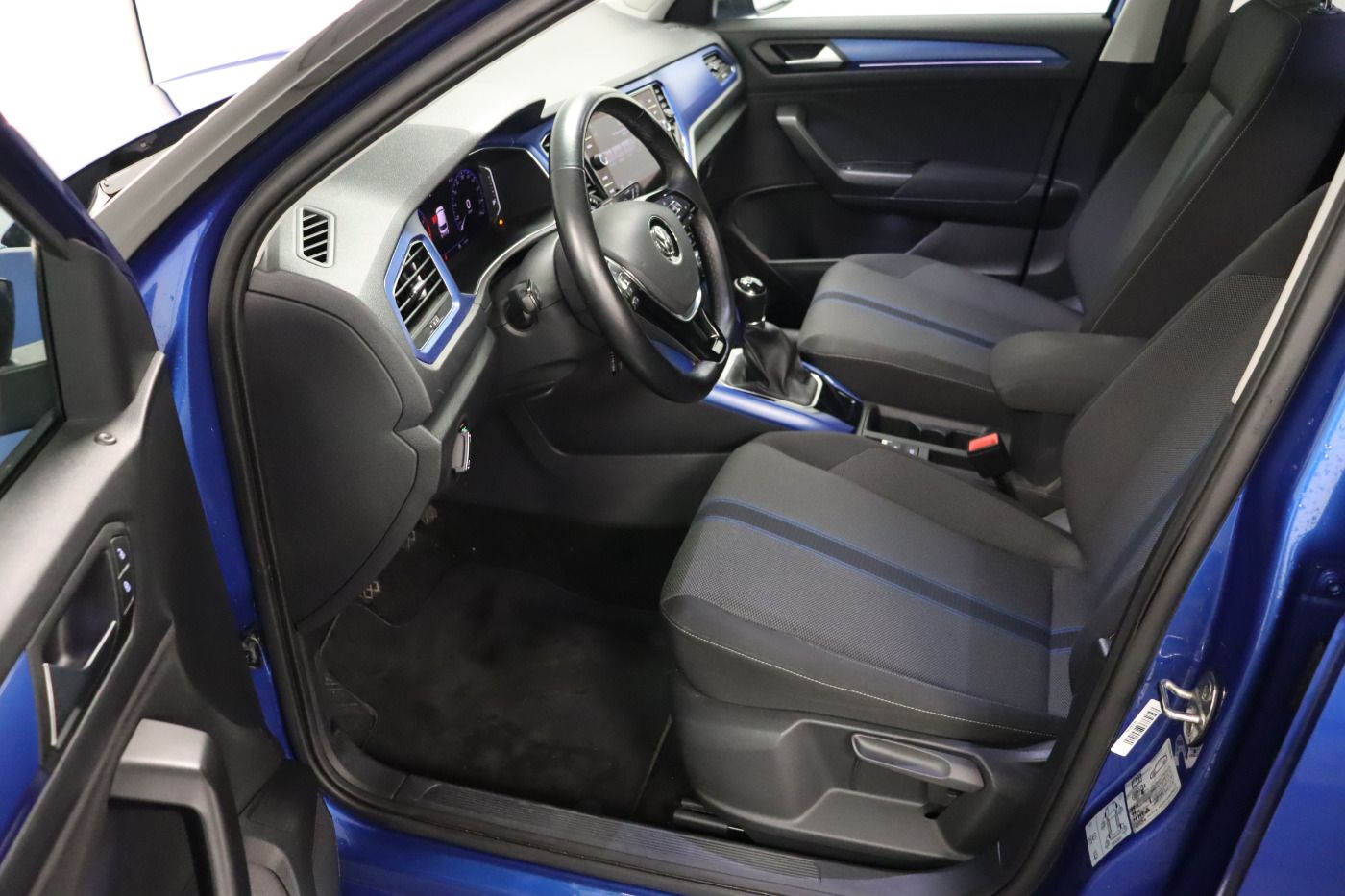 Fahrzeugabbildung Volkswagen T-Roc 1.5 TSI Style |VirtualCP|CarPlay|LM|SHZG