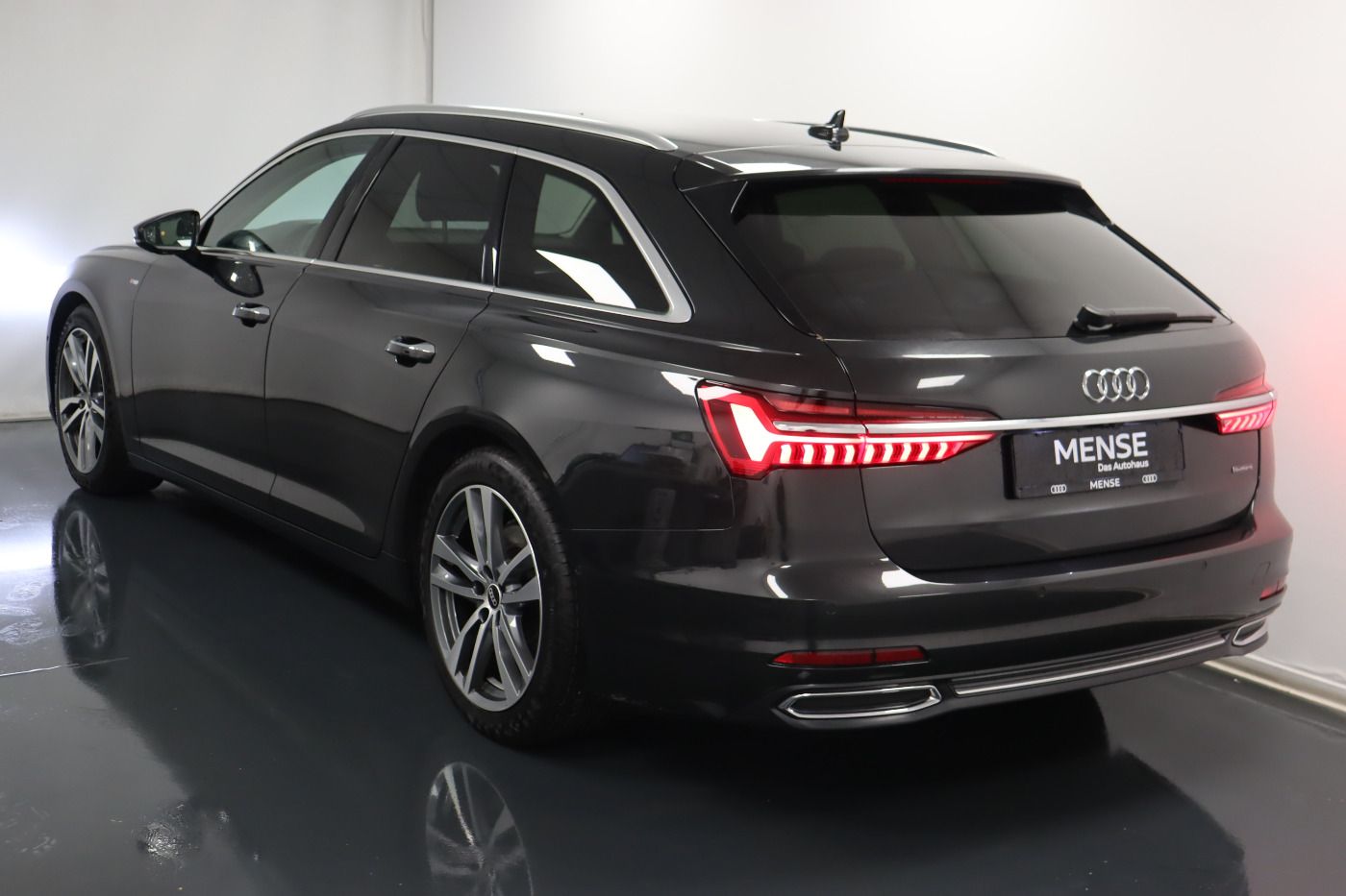 Fahrzeugabbildung Audi A6 Avant 45 TDI quattro S tronic design