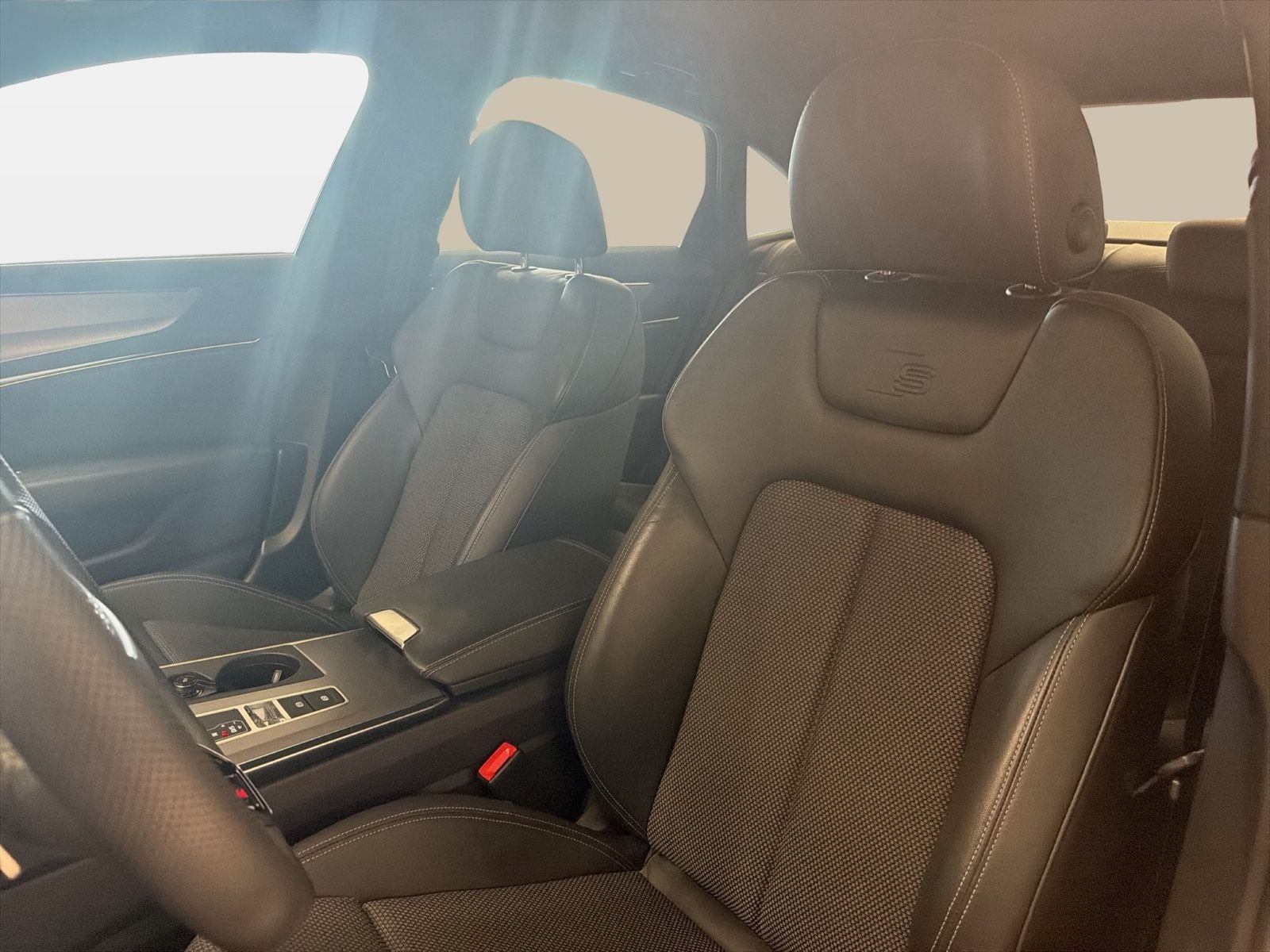 Fahrzeugabbildung Audi A6 Limousine 50 TDI quattro tiptronic S line Spo - mit KI generiert/bearbeitet