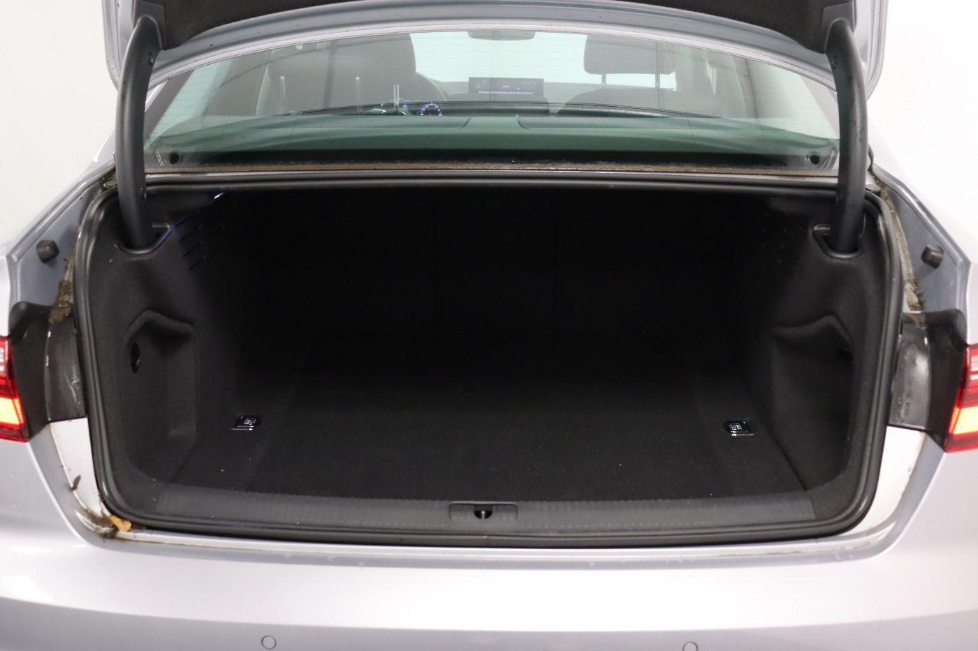 Fahrzeugabbildung Audi A4 35 TDI S tronic advanced |FLA|AkustikGlas|PDC
