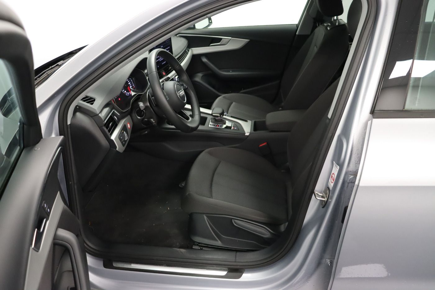 Fahrzeugabbildung Audi A4 35 TDI S tronic advanced |FLA|AkustikGlas|PDC