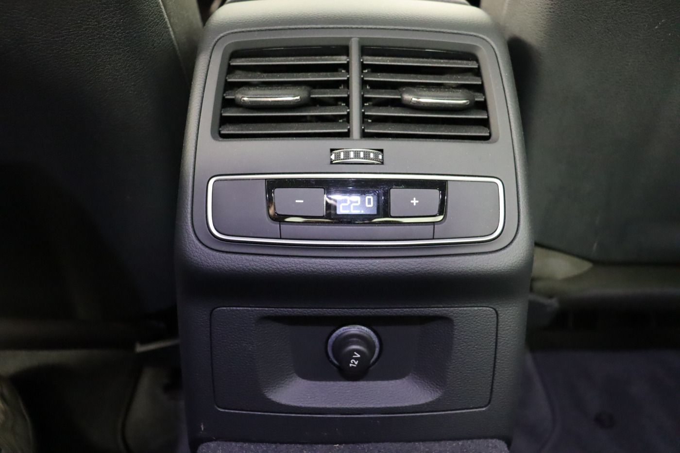 Fahrzeugabbildung Audi A4 35 TDI S tronic advanced |FLA|AkustikGlas|PDC