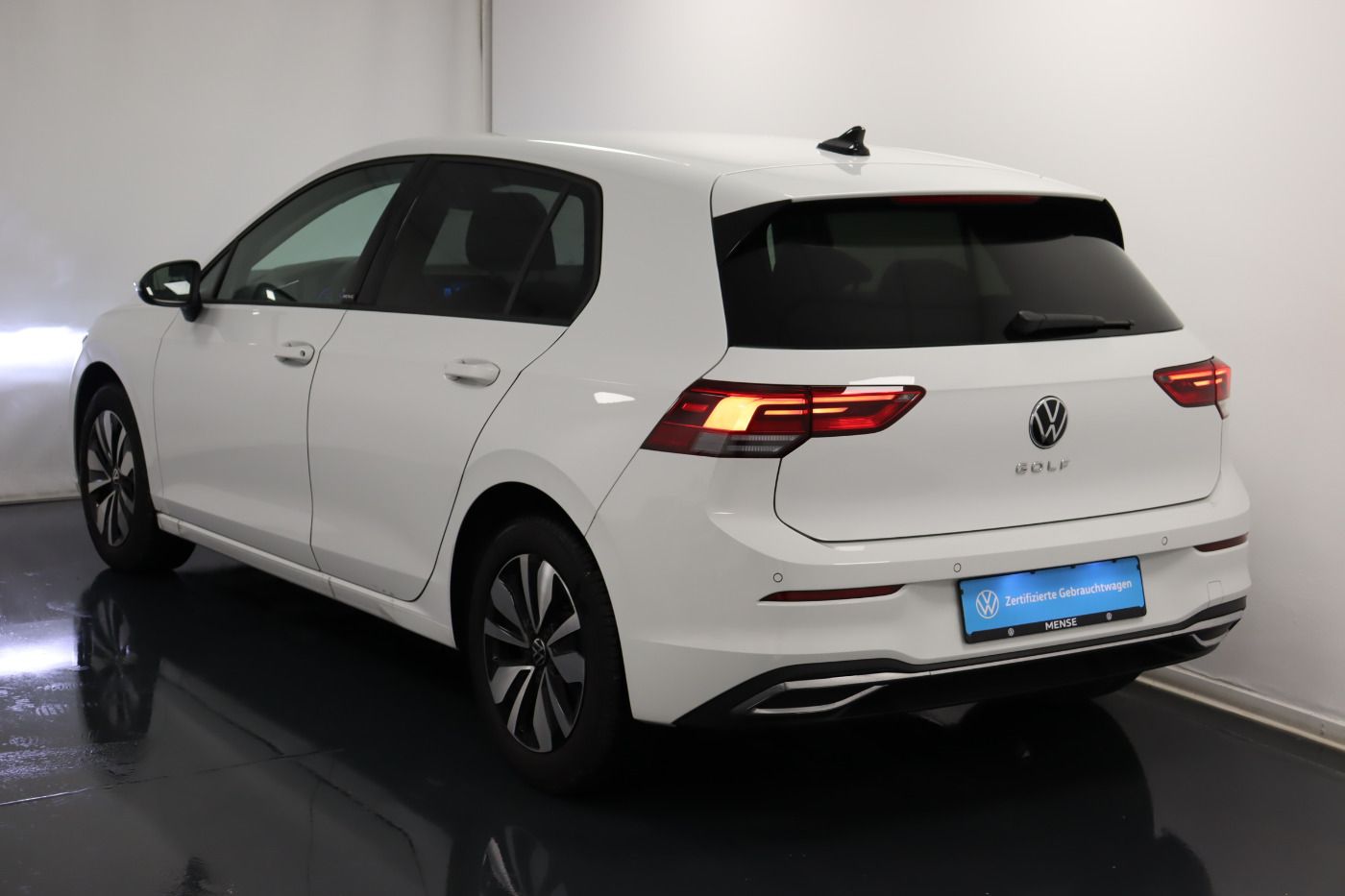 Fahrzeugabbildung Volkswagen Golf VIII 1.5 TSI MOVE |AHK|FLA|LED|CarPlay