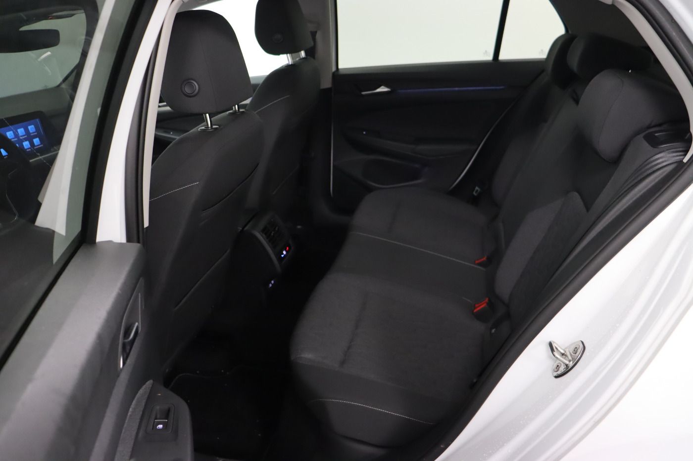 Fahrzeugabbildung Volkswagen Golf VIII 1.5 TSI MOVE |AHK|FLA|LED|CarPlay
