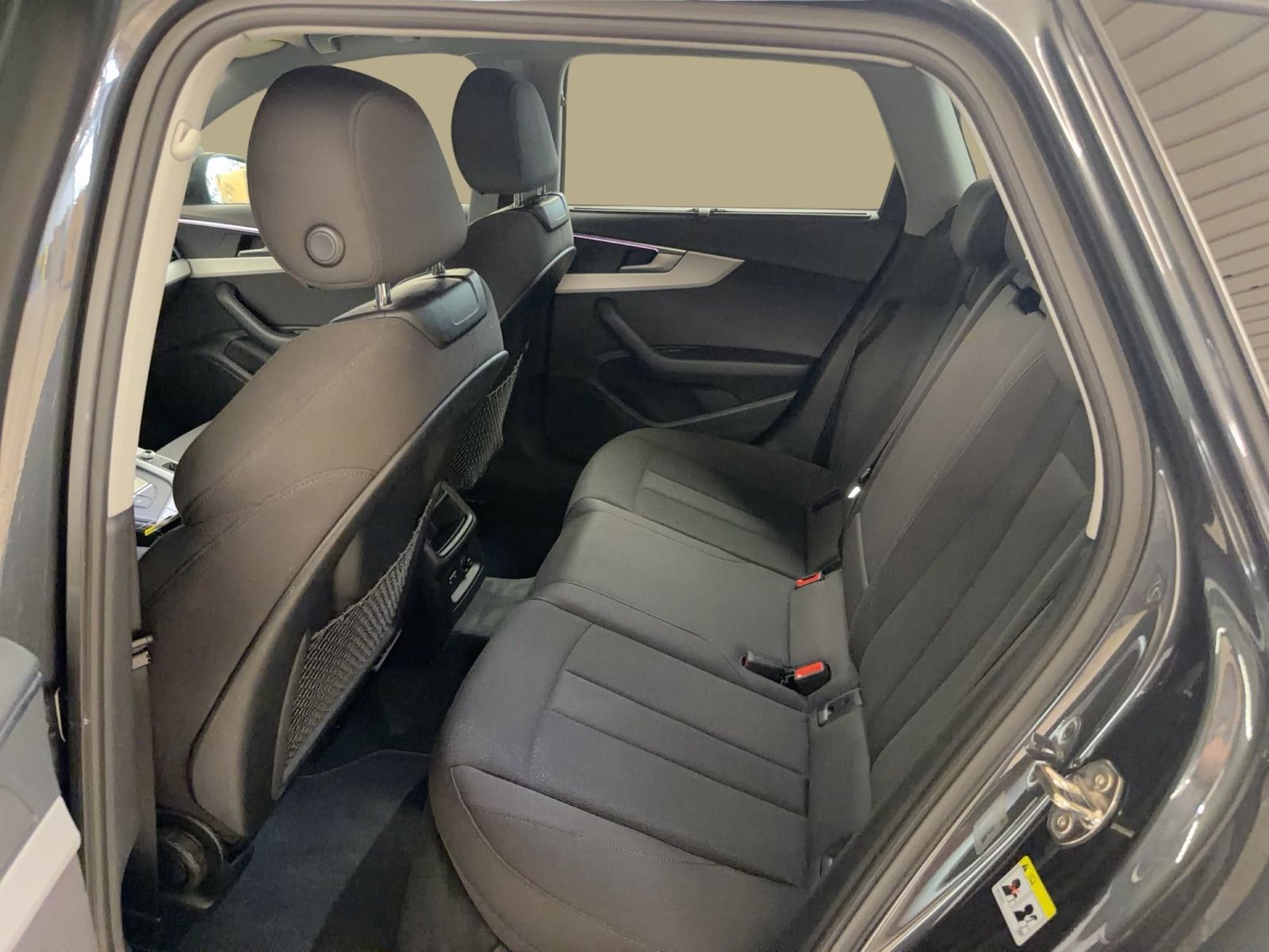 Fahrzeug autohaus mense Fahrzeugabbildung Audi A4 allroad 40 TDI quattro S tronic HUD Massage - mit KI generiert/bearbeitet