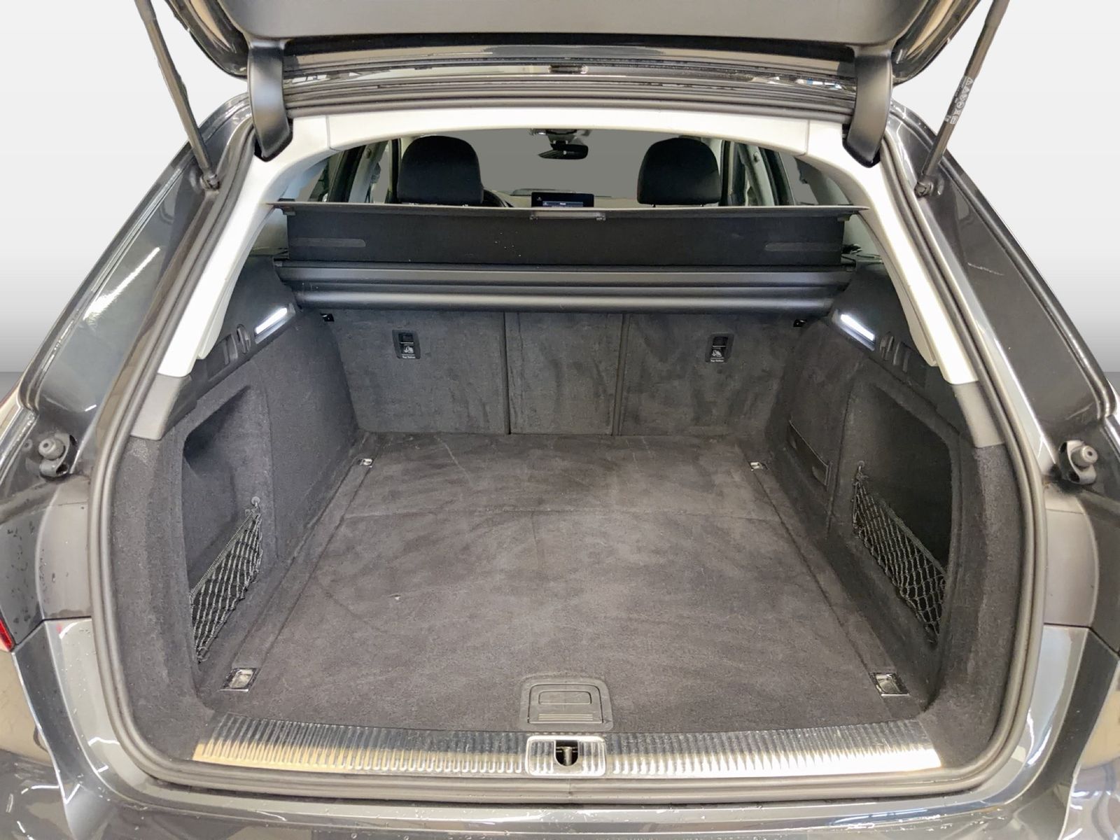 Fahrzeug autohaus mense Fahrzeugabbildung Audi A4 allroad 40 TDI quattro S tronic HUD Massage - mit KI generiert/bearbeitet