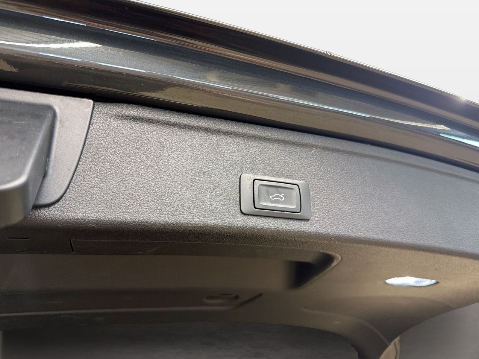 Fahrzeug autohaus mense Fahrzeugabbildung Audi A4 allroad 40 TDI quattro S tronic HUD Massage - mit KI generiert/bearbeitet