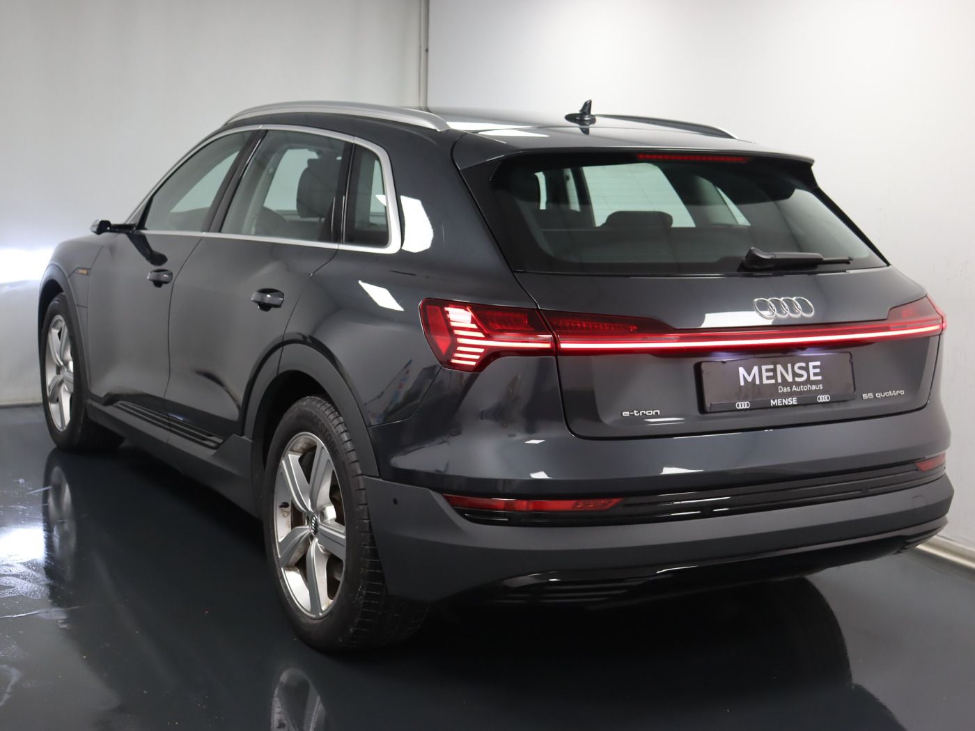 Fahrzeugabbildung Audi e-tron 55 quattro |Matrix|Luft|LED|ACC|STH|SpurH