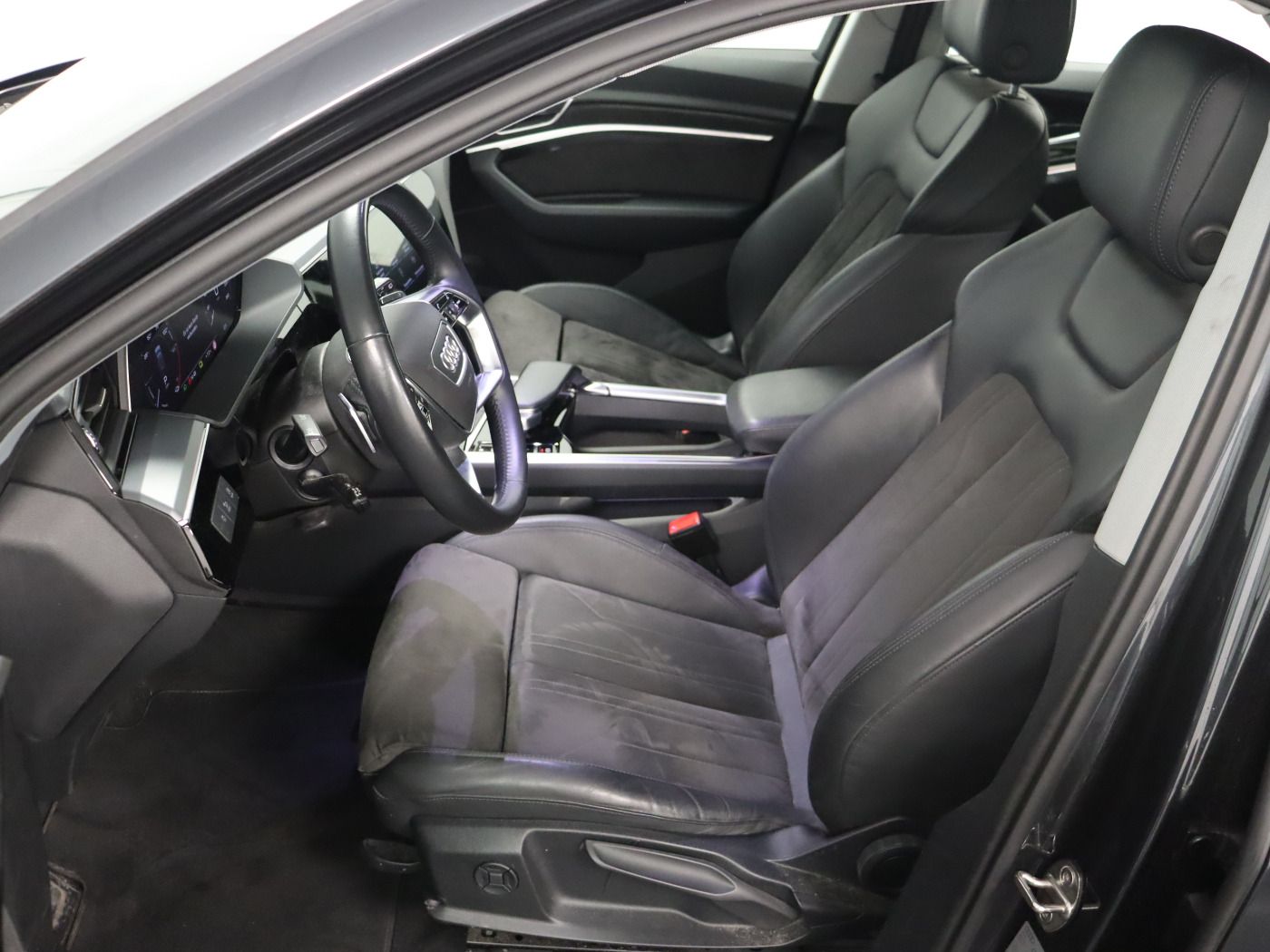 Fahrzeugabbildung Audi e-tron 55 quattro |Matrix|Luft|LED|ACC|STH|SpurH