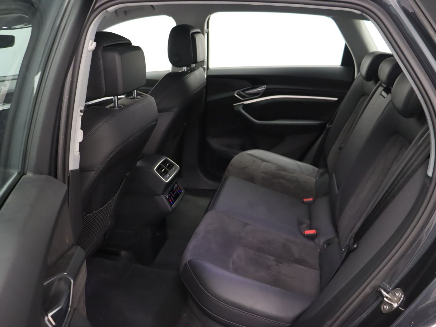 Fahrzeugabbildung Audi e-tron 55 quattro |Matrix|Luft|LED|ACC|STH|SpurH