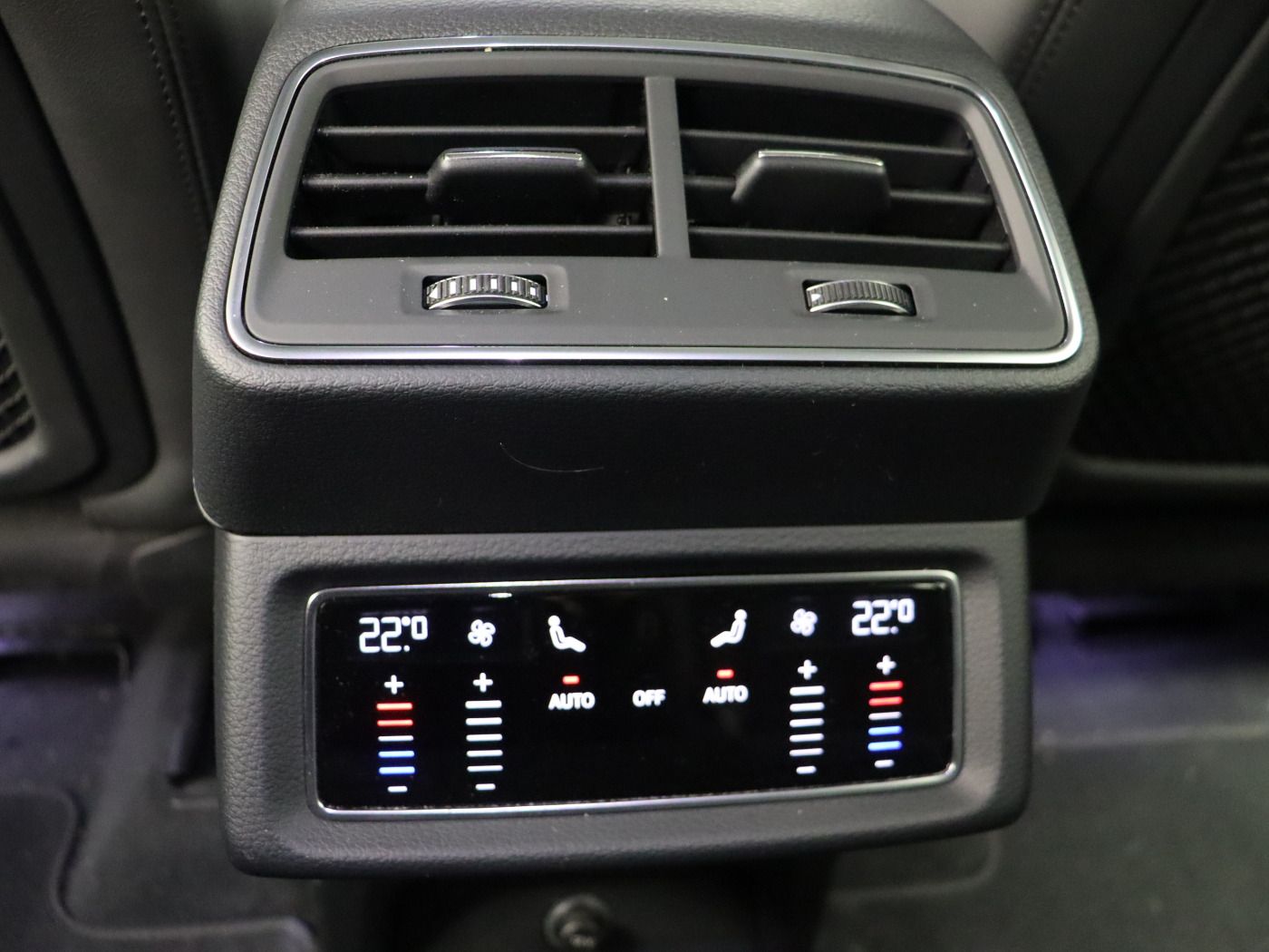 Fahrzeugabbildung Audi e-tron 55 quattro |Matrix|Luft|LED|ACC|STH|SpurH