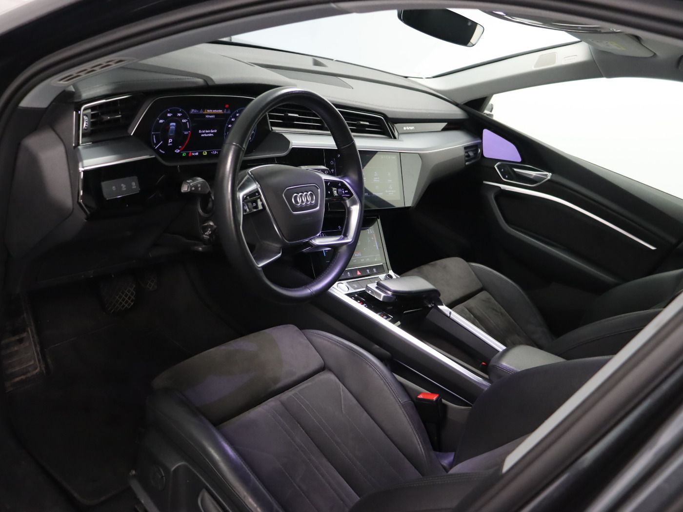 Fahrzeugabbildung Audi e-tron 55 quattro |Matrix|Luft|LED|ACC|STH|SpurH