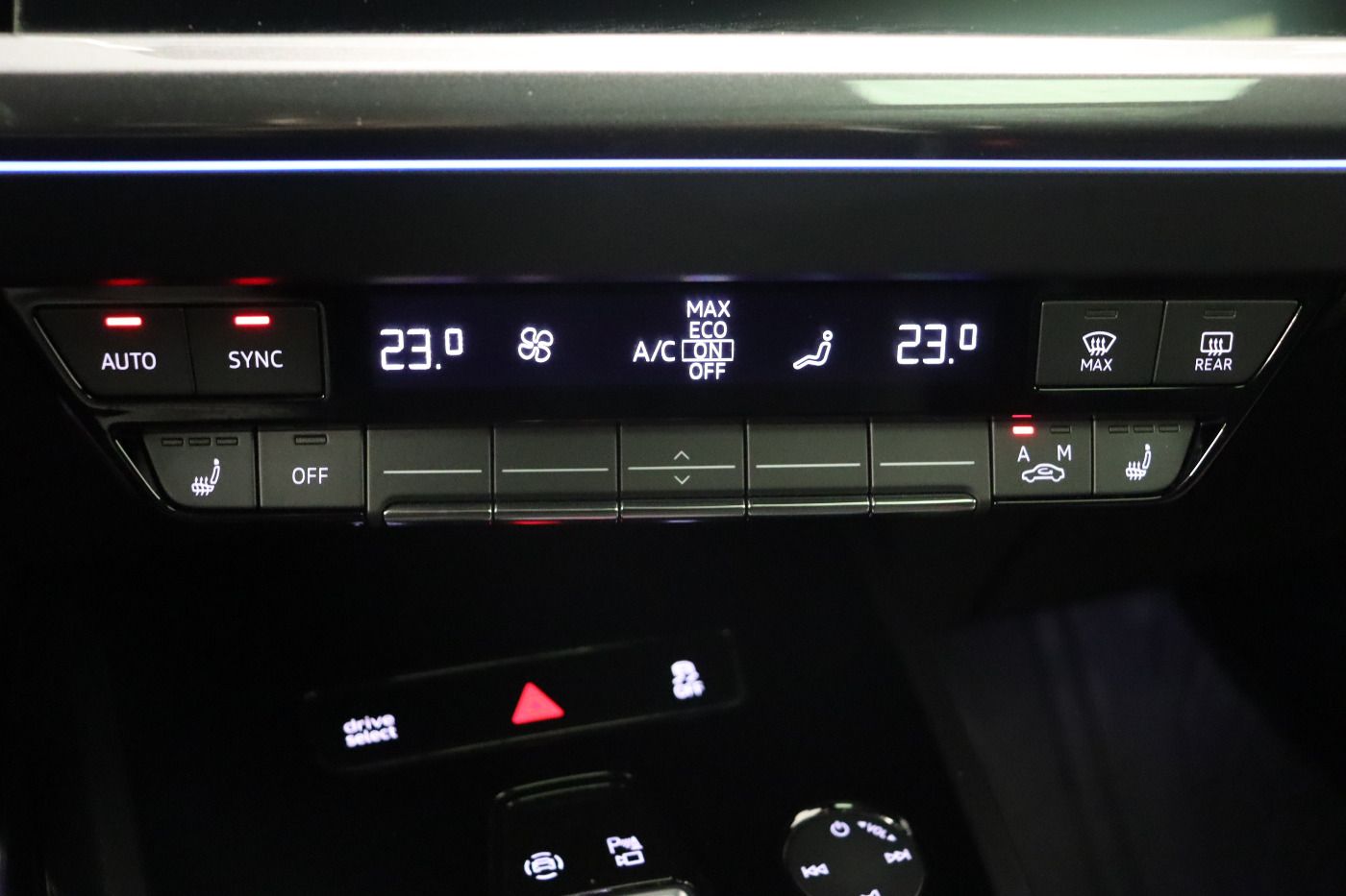 Fahrzeugabbildung Audi Q4 Sportback e-tron 50 quattro S line |Matrix|LM
