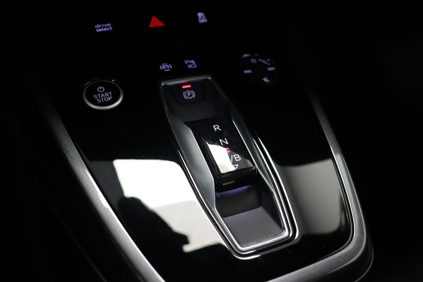 Fahrzeugabbildung Audi Q4 Sportback e-tron 50 quattro S line |Matrix|LM