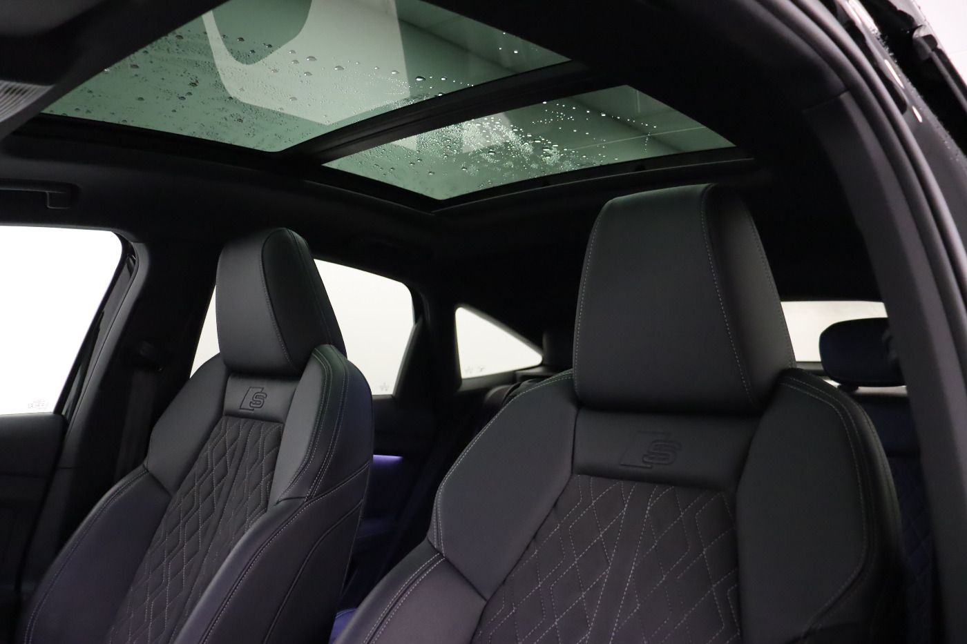 Fahrzeugabbildung Audi Q4 Sportback e-tron 50 quattro S line |Matrix|LM