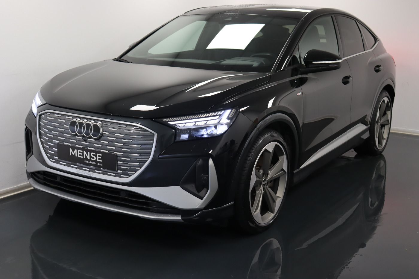 Fahrzeugabbildung Audi Q4 Sportback e-tron 50 quattro S line |Matrix|LM