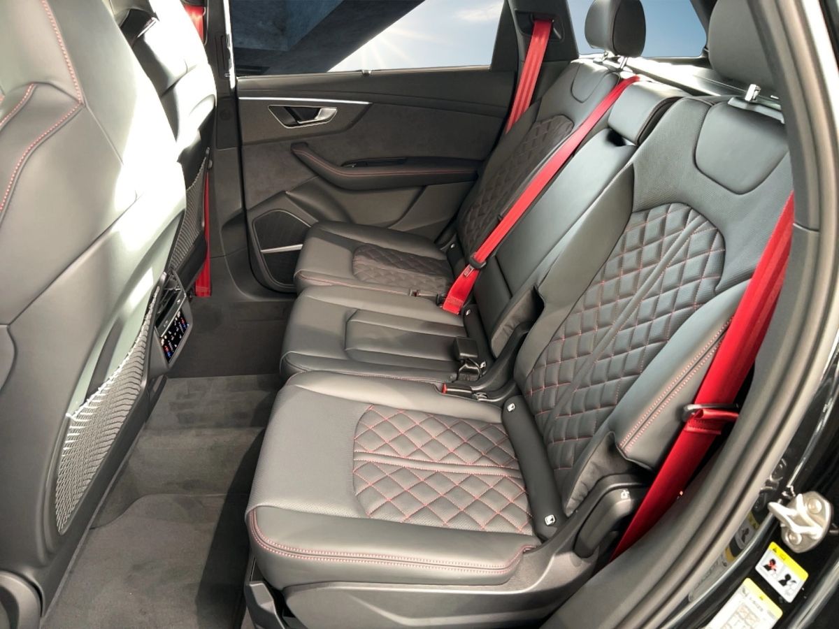 Fahrzeugabbildung Audi Q7 SUV 50 TDI S line HD Matrix Pano AHK