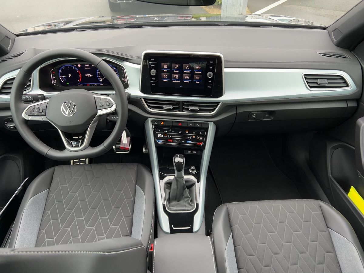 Fahrzeugabbildung Volkswagen T-Roc Cabriolet 1.5 TSI DSG GOAL Nav Winterräder