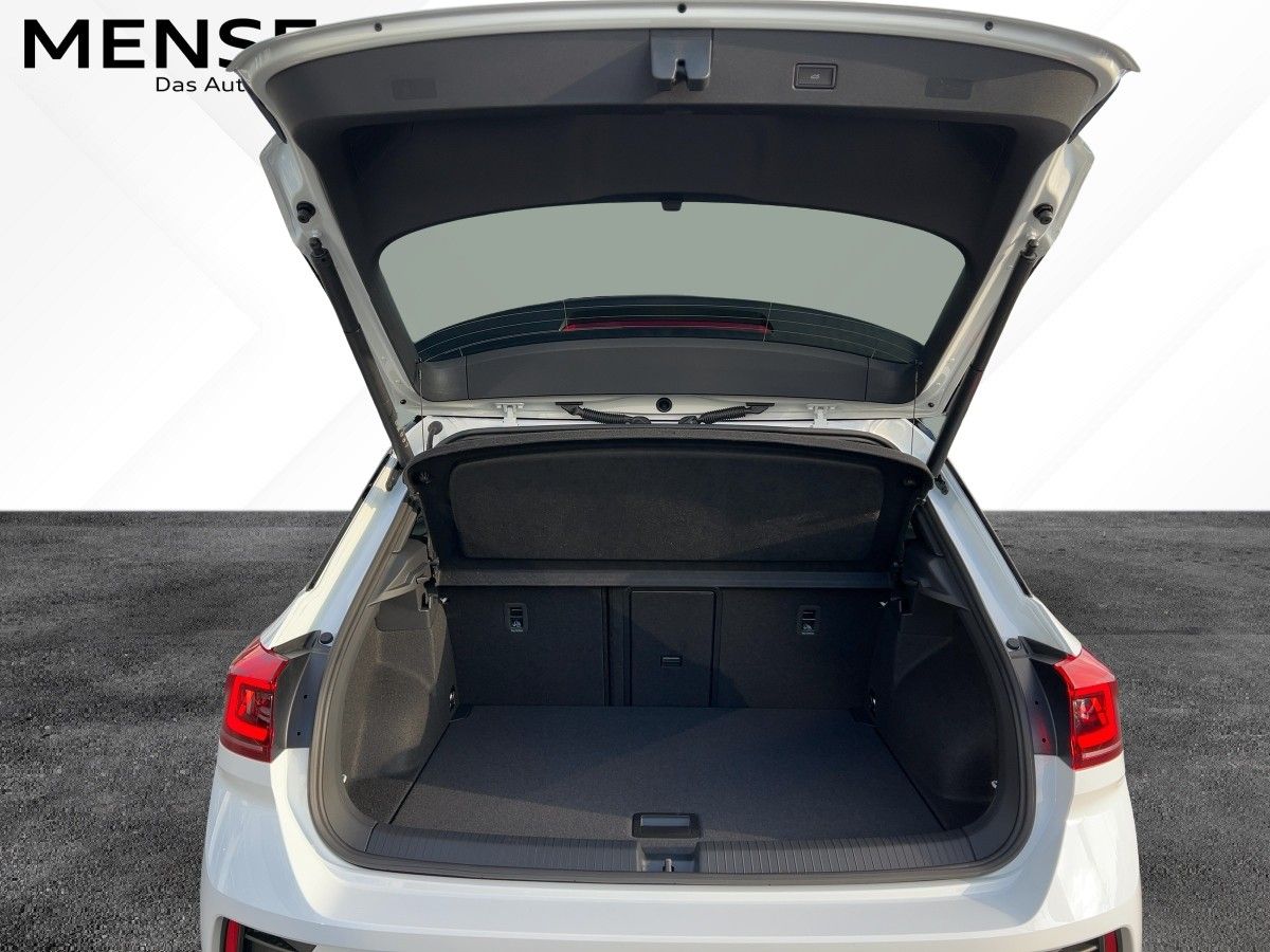 Fahrzeugabbildung Volkswagen T-Roc 1.5 TSI DSG R-Line AHK Pano Nav BlackStyle