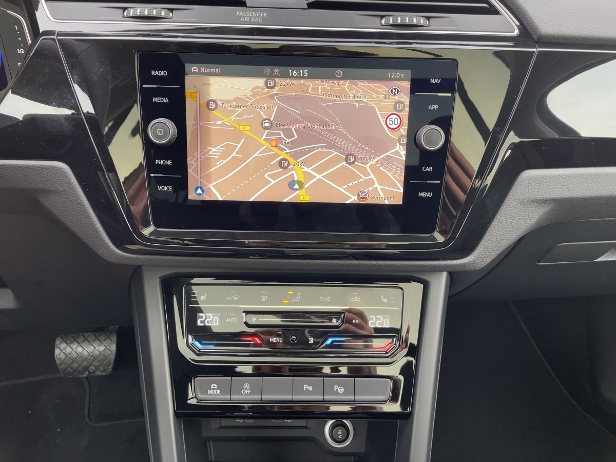 Fahrzeugabbildung Volkswagen Touran 2.0 TDI DSG Highline AHK Standhzg 7-Sitze
