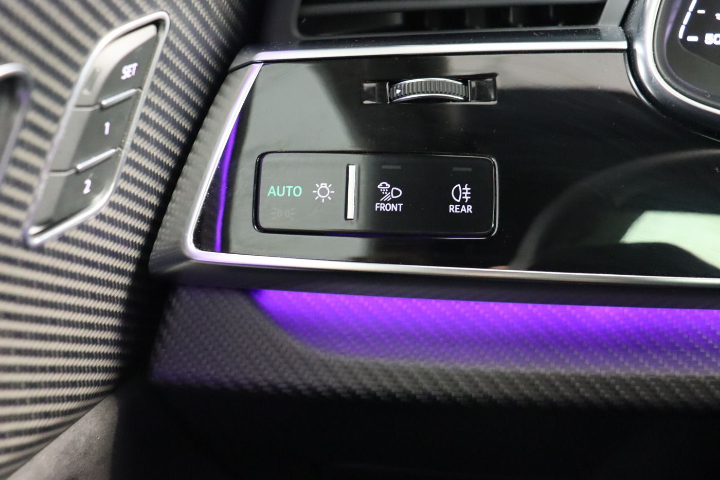Fahrzeugabbildung Audi RS Q8 quattro tiptronic |Matrix|Luft|Keramik|ACC