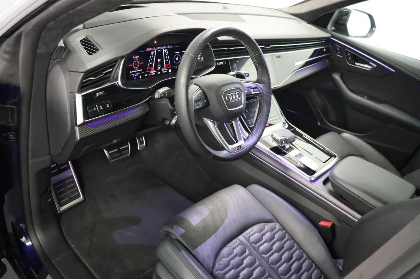 Fahrzeugabbildung Audi RS Q8 quattro tiptronic |Matrix|Luft|Keramik|ACC