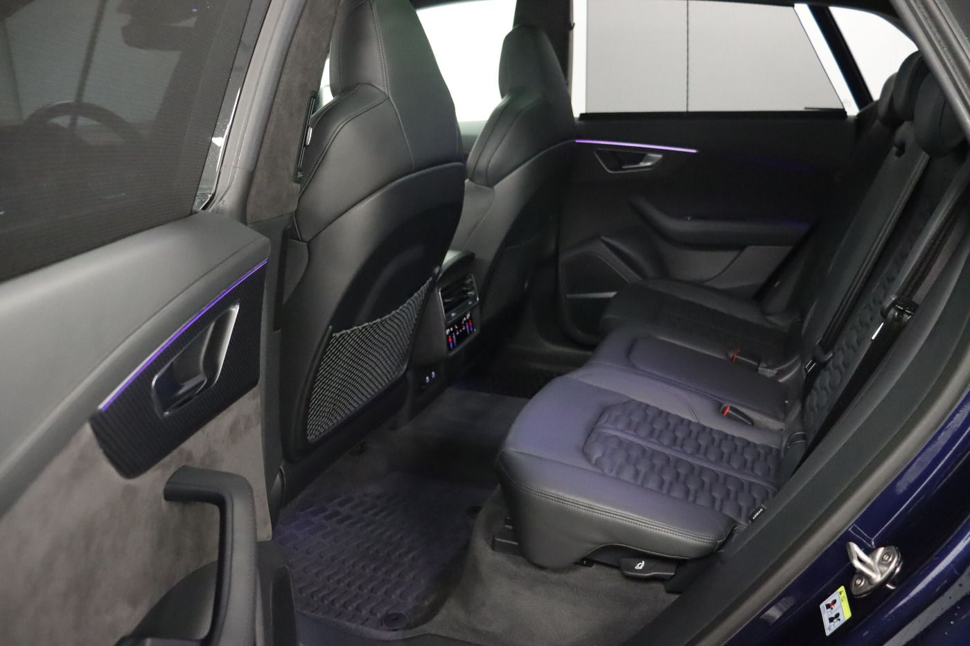 Fahrzeugabbildung Audi RS Q8 quattro tiptronic |Matrix|Luft|Keramik|ACC