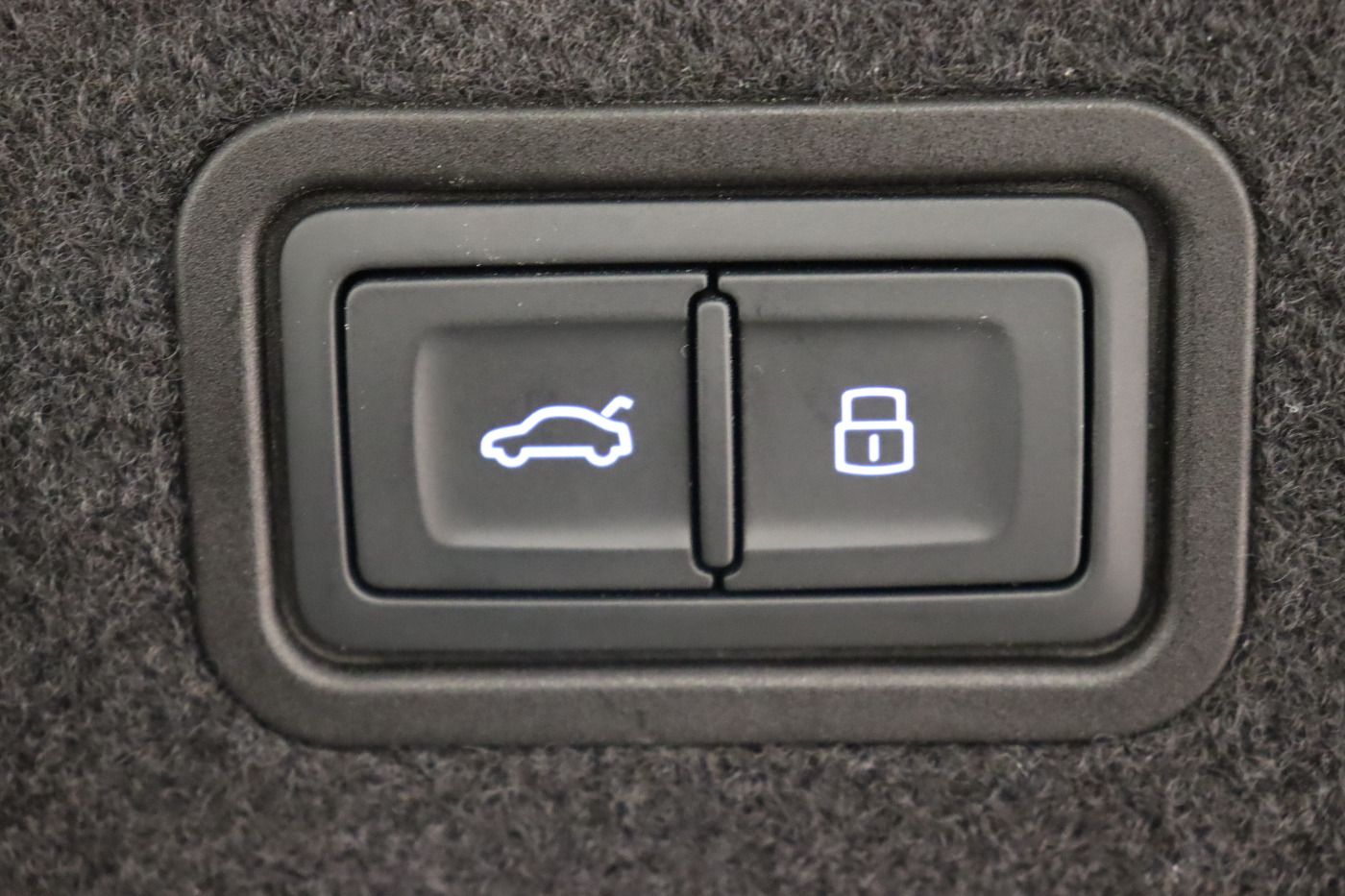 Fahrzeugabbildung Audi A8 50 TDI quattro tiptronic |Matrix|Luft|Pano|LM