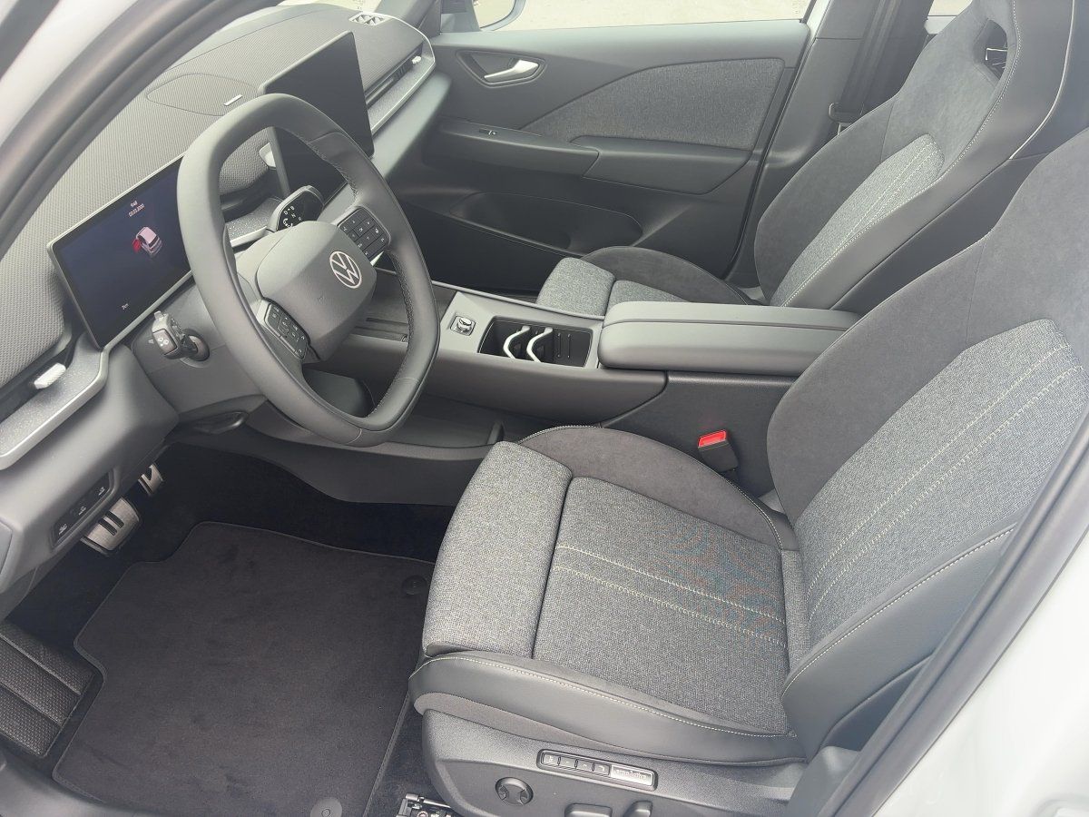 Fahrzeug autohaus mense Fahrzeugabbildung Volkswagen ID.3 Neo Style 79 kWh 1-Gang-Automatik IQ.Light - mit KI generiert/bearbeitet